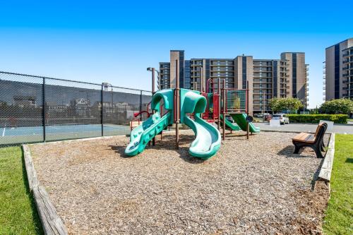 Sea Colony --- 3606 Round Robin Way