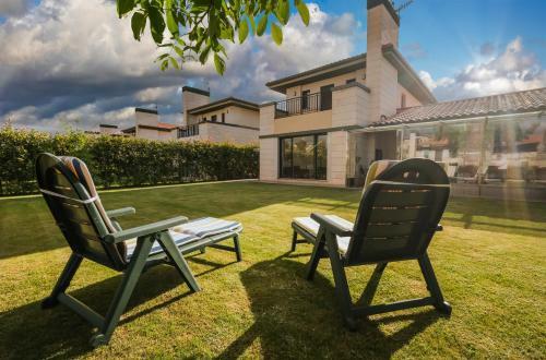 Cirue�a Golf By Aston Rentals