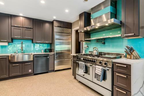 Waterfront - Luxury Villa W Heated Saltwater Pool
