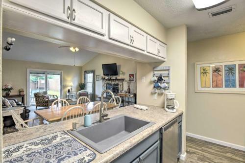 Panama City Bungalow Less Than 2 Mi To Water Access!