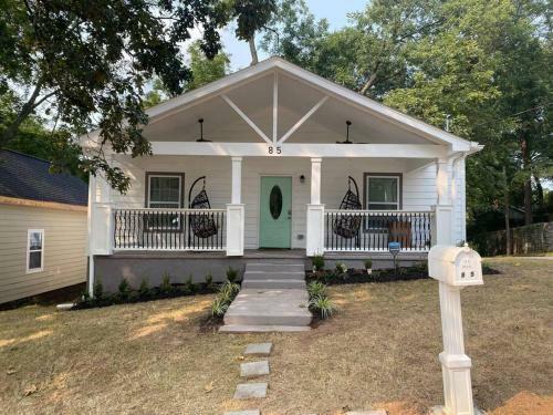 Cheerful 3bd/2ba Home W/parking, 20 Mins To Dwtn