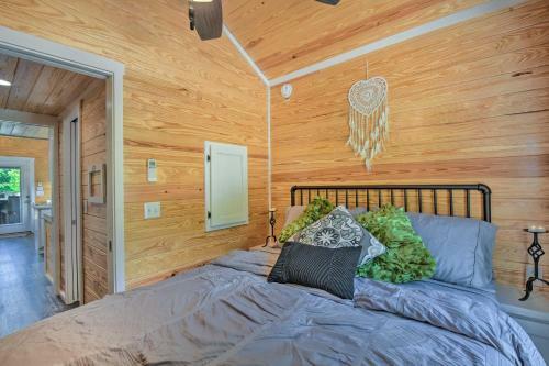 Lakeside Tiny Home Retreat With Pool And Hot Tub