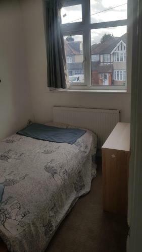 Apartamento Cosy Relaxing 4 Bed Home With 2 Parking Space