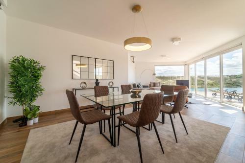 Arrifana Lake House // Premium Views