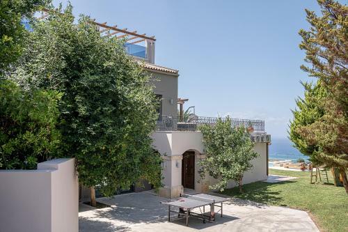 Villa Heora - The Floating Residence