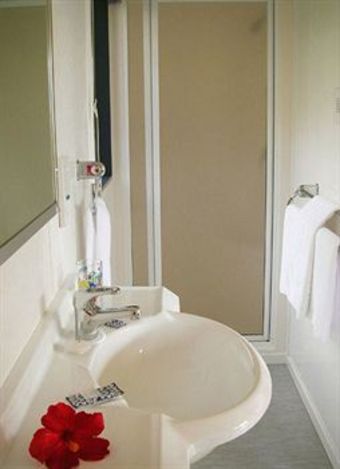 Bay Cabinz Motel