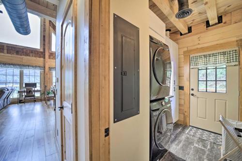 Luxe Log Cabin With Modern Finishes And Mtn Views