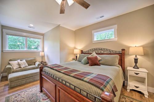 Scenic Sapphire Hideaway With 40-foot Porch!