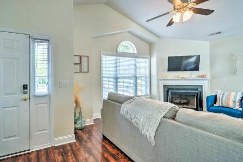 Just Beachy Island Cottage About 1 Mi To Ocean!