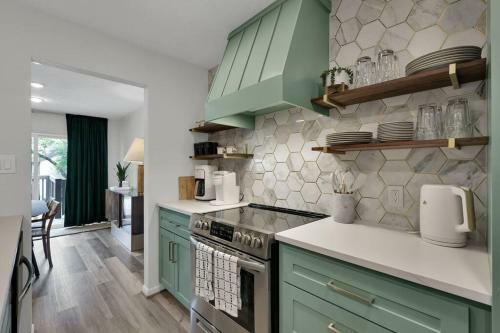 Evergreen Cove - Lakeside Townhouse On Lake Conroe