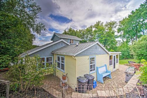 Charming Horicon Cottage And Dock On Rock River