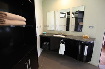 Hotel Uprising Beach Resort