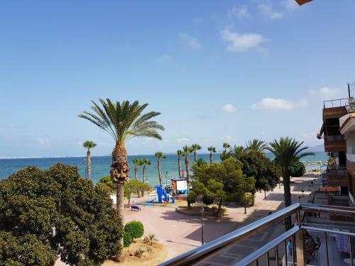 Salom� Beach Apartments