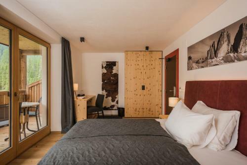 Hotel Dolomitenhof & Chalet Alte Post