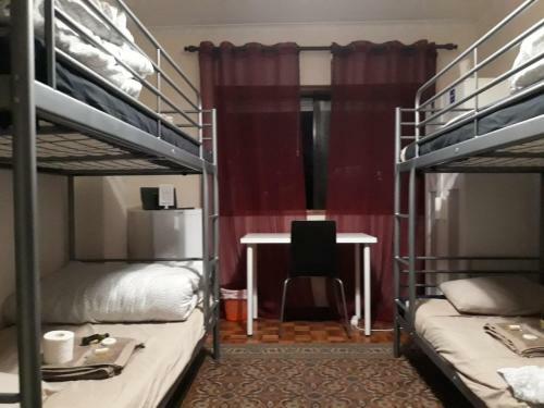 Quarto Com 4 Camas (beliches+ 1 Sof�-cama)