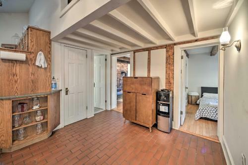 Serene Home On 60 Acres Kid And Pet Friendly!