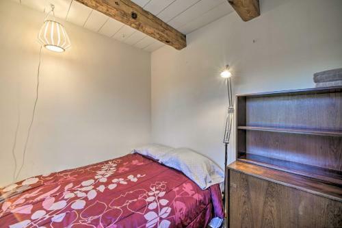Serene Home On 60 Acres Kid And Pet Friendly!