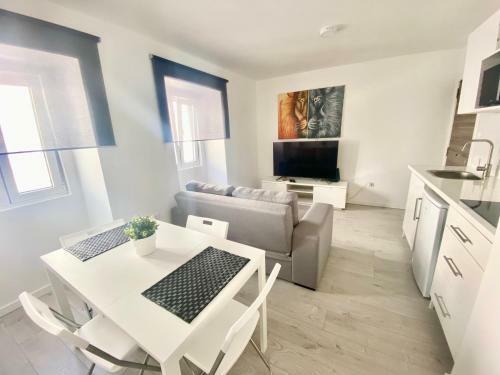Brighthouse - Modern Apartments In S�tio Nazar�