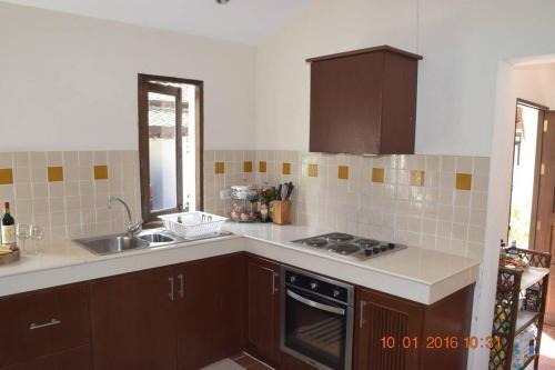 4 Bedroom Pool Villa 1 ~ 30 Seconds Walk To Beach