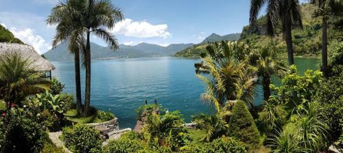 Hotel & Restaurant Jinava Bay