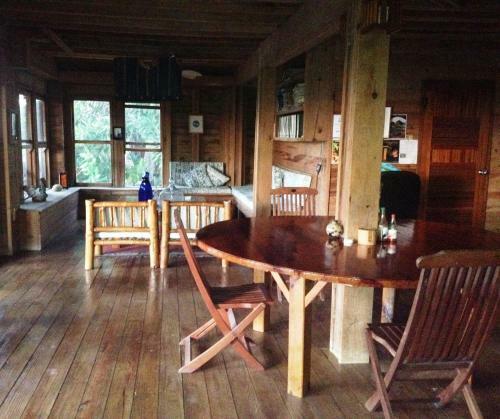 Roatan Bed & Breakfast Apartments
