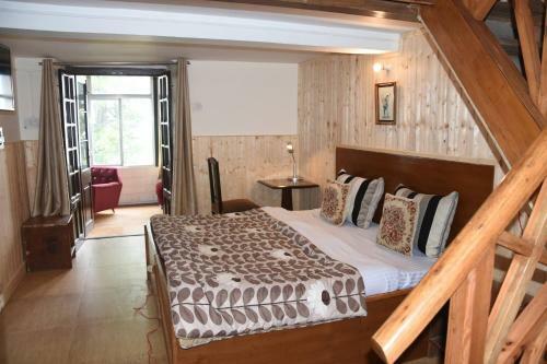 Hostal Room In Lodge - Duplex Suite 1 - Enjoy Your Ultimate Workations