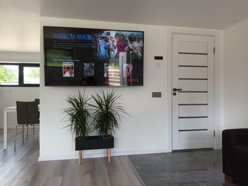 Luxury Apartment Private House And Parking Netflix