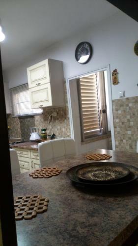 Comfortable Apartment, 7 Min Walk To Beach Ashdod