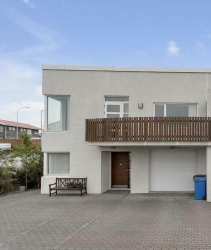 Apartamento Private Home With Good Parking And Balconies