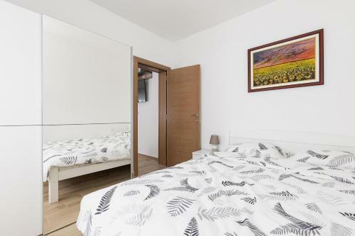 Muo Sea Front Apartments Kotor