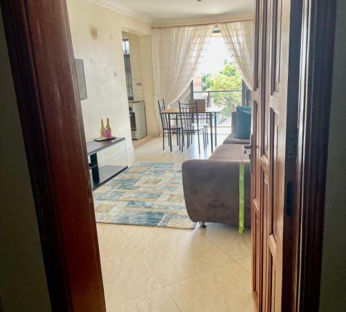 Apartamento Spacious 1bdrm Condo-unlimited Wifi, Central Kla