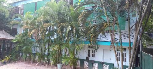 Albergue Shady Transit Hotel