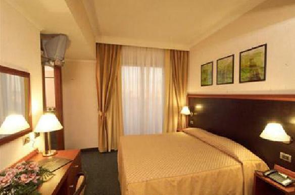 Smooth Hotel Rome West