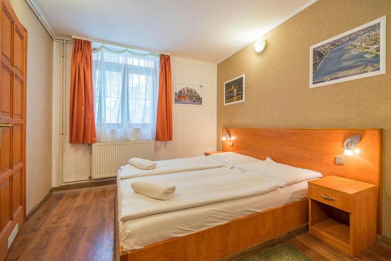 Central Green Hotel