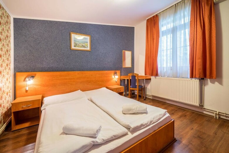 Central Green Hotel