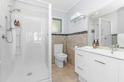 Sea View Cottage - Ruakaka Holiday Cottage