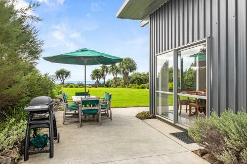 Sea View Cottage - Ruakaka Holiday Cottage