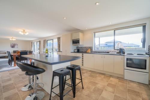 Acheron Homestead - Te Anau Holiday Home