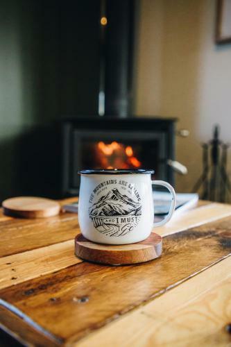 Peak View Cabin - Ben Ohau - Stylish Seclusion