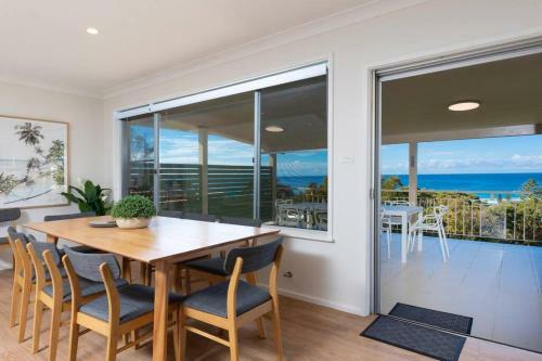 Blissful Retreat With Panoramic Views Of One Mile