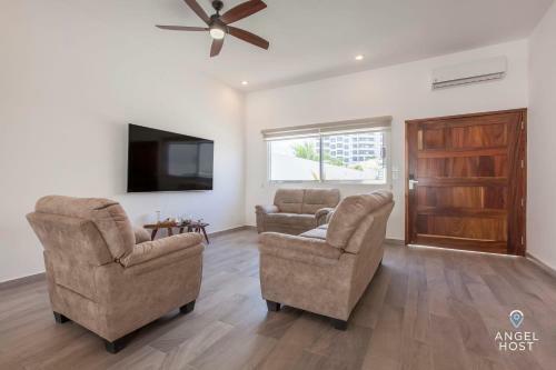 Oceanview Roofdeck And 2 Pools Gym Theater Onsite