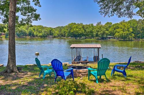 Lakefront Paradise With Fire Pit And Boat Slip!