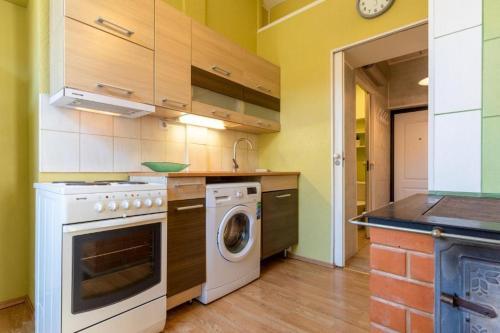 Stylish Apartment In Best Location.