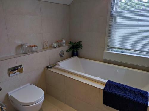 Apartamento Bath City Centre 3 Floor Maisonette Sleeps 12