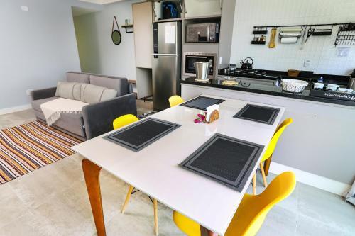 Apartamento Lindo Flat Sobre O Mar de Martin de S�...