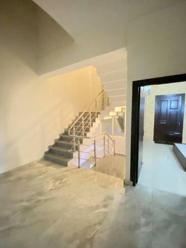 Entire Villa With Private Parking & Private Garden