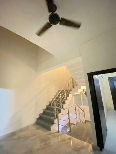 Entire Villa With Private Parking & Private Garden