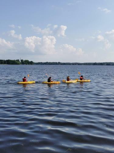 Chalet Chaleureux Sur Le Bord de Leau Naviguable