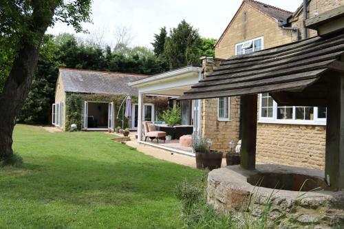Hostal York Cottage House & Spa