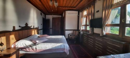 Hotel Z�mr�d�anka Otel